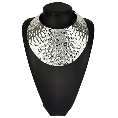 Collier Ras de Cou Géométrique Exagéré Européen Américain pour Femme Métal Élégant et Moderne