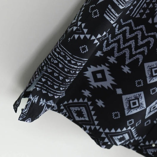 Chemise Homme Dark African Structure Avec Col Turn Down Et Fermeture Boutonnée Simple Pour Look Moderne Confortable